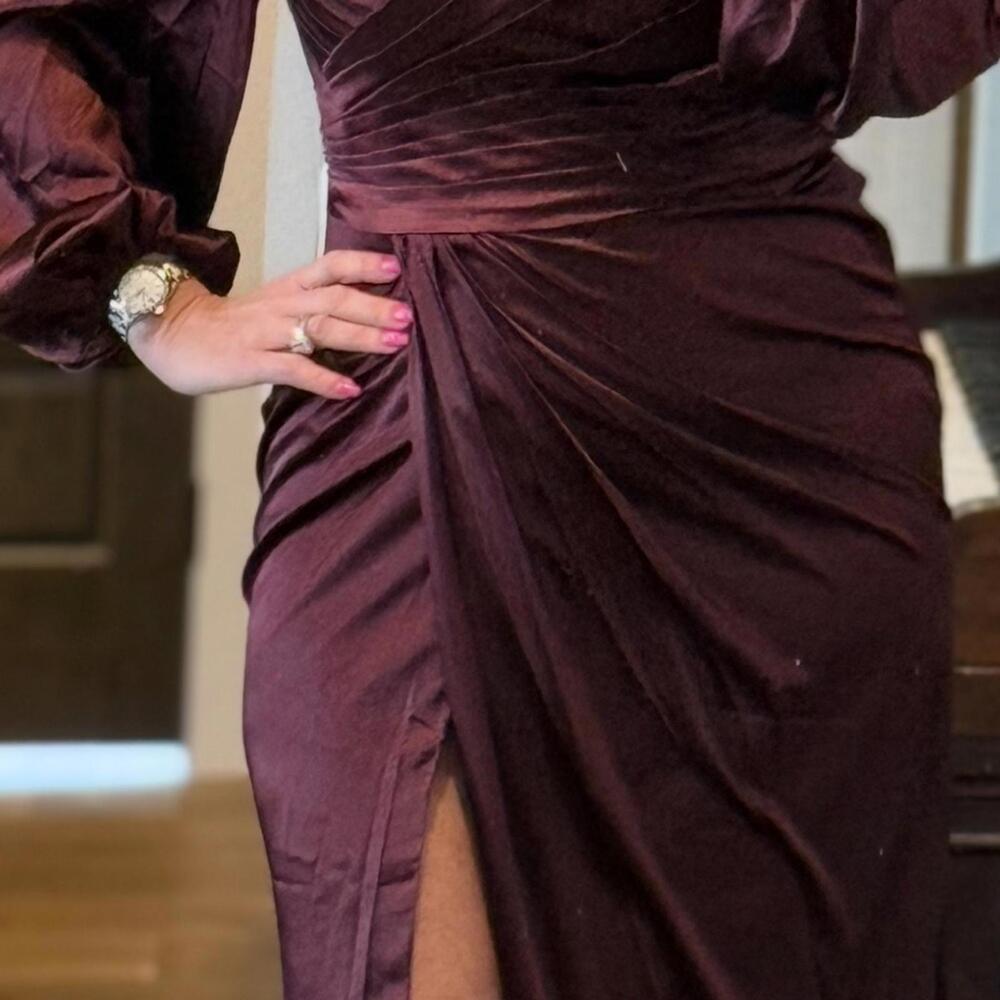NWT- Beautiful Chic Long Sleeve, Lace up back Burgundy Dress- 16
